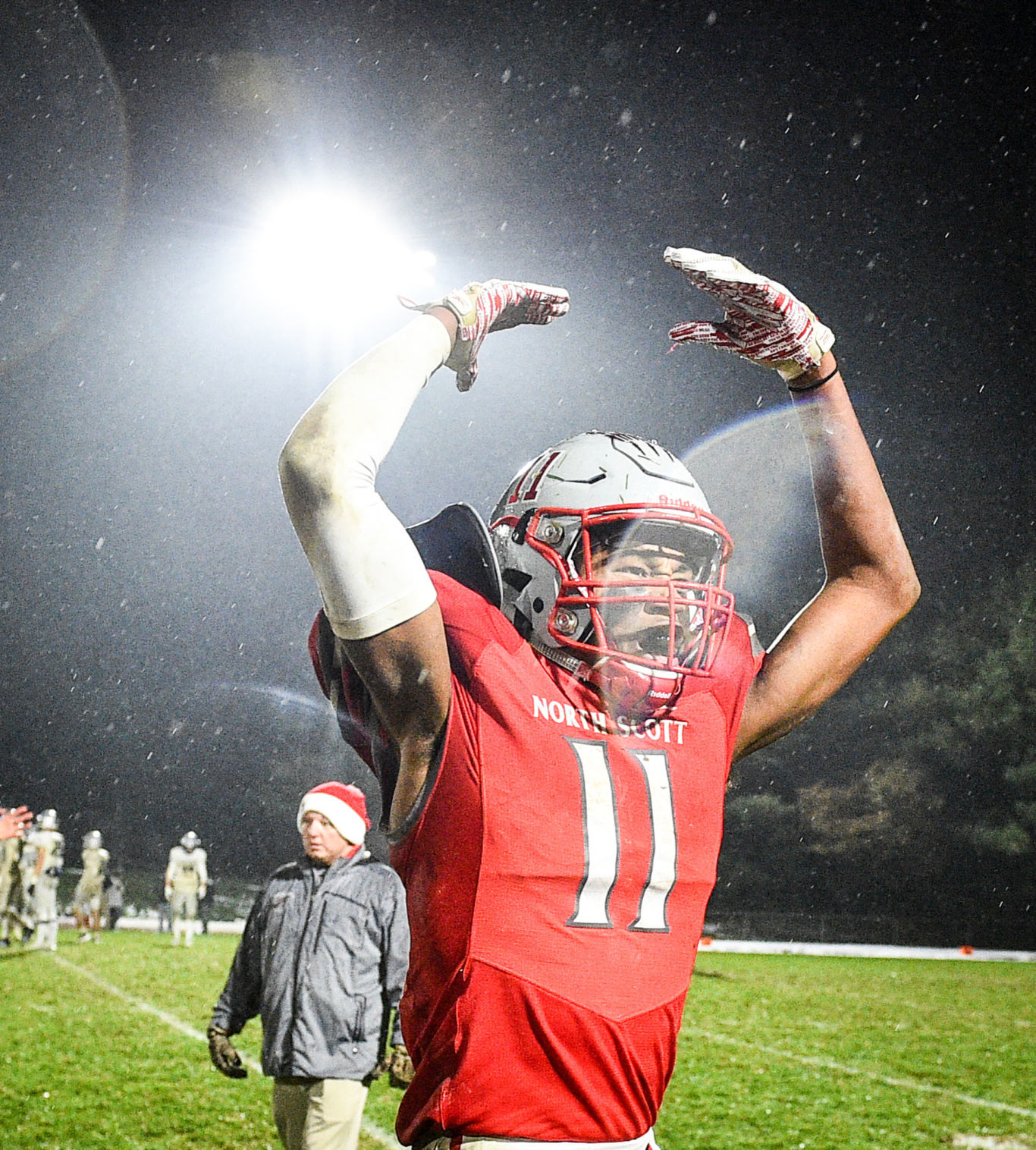 110119-qct-spt-ns-xavier-fball-063a.jpg